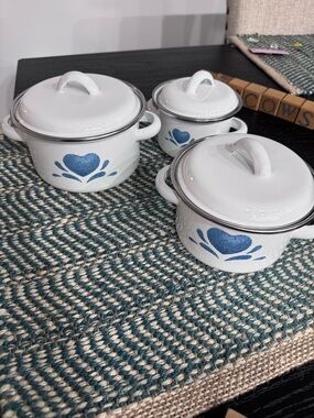 White Enamel Casserole Set with Blue Heart Motif